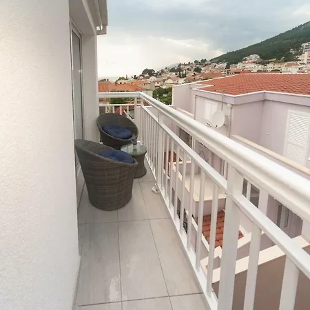 Mia Baška Voda